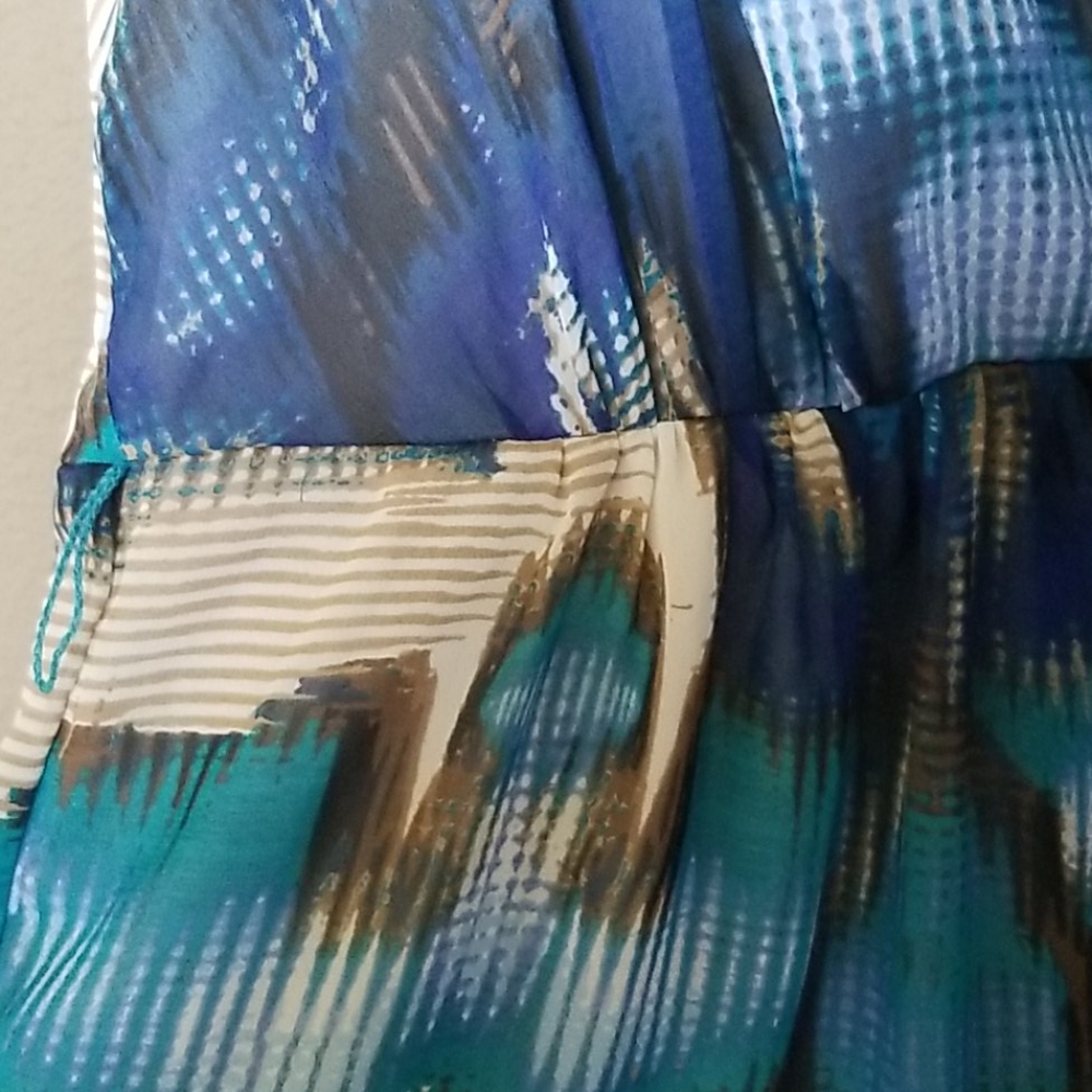 Dress - Picture 5 of 5